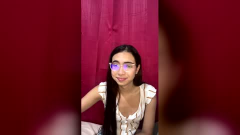 sarasaenz999 online show from April 12, 3:44 am