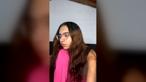 sarasaenz999 online show from April 18, 6:06 am