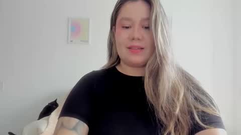 Sara  sarasmithfun by instagram online show from May 26, 4:58 pm