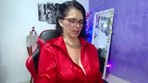 Snapshot of sarasmith2 chatting on January 11, 10:15 pm sara online show from January 11, 10:15 pm