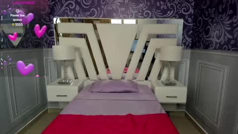 Sara  online show from February 26, 2:03 pm