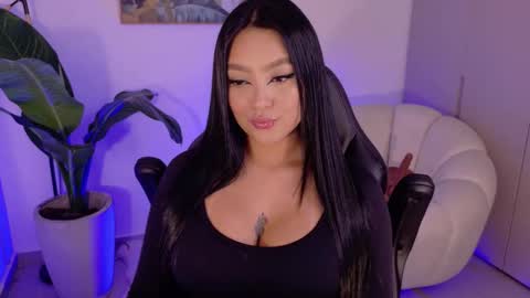 Sara Winstone online show from December 3, 12:29 am