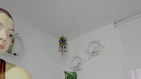 Saray  online show from January 7, 11:18 pm