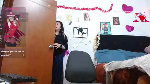 Sara Jimenez online show from October 28, 4:49 am