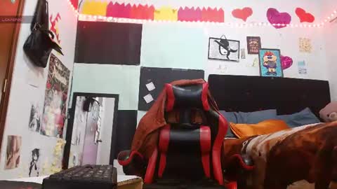 Snapshot of saray_extrovert1 chatting on July 5, 4:52 am Sara Jimenez online show from July 5, 4:52 am