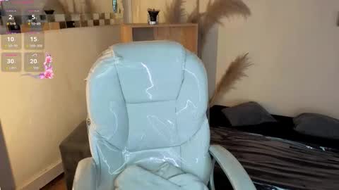  Saray  Say hi in the chat online show from October 23, 12:15 pm