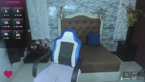 Snapshot of saraymilk chatting on February 6, 12:26 am Saray online show from February 6, 12:26 am