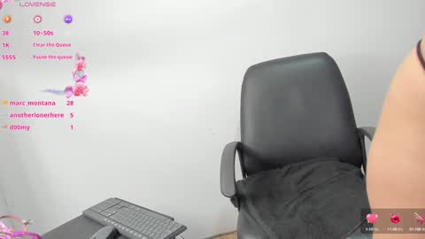 Snapshot of saraymoorex_ chatting on February 2, 7:35 pm Saray online show from February 2, 7:35 pm
