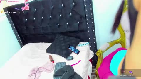 Snapshot of saraymoorex_ chatting on March 12, 9:13 pm Saray online show from March 12, 9:13 pm