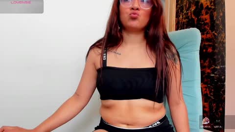 Snapshot of saraymoorex_ chatting on September 18, 4:31 pm Saray online show from September 18, 4:31 pm