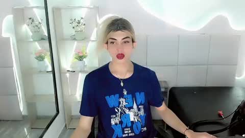 Snapshot of saraypiink chatting on August 8, 7:49 pm saraypiink online show from August 8, 7:49 pm