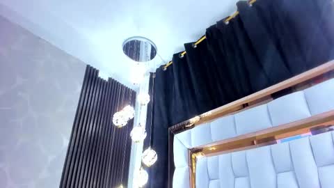 Snapshot of sarayroyse chatting on November 3, 7:37 pm Saray online show from November 3, 7:37 pm