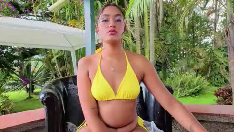 sarazuletaa online show from February 15, 4:03 pm