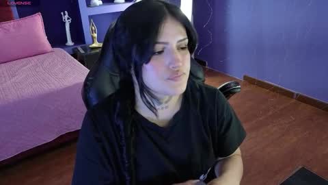 Sari  online show from December 15, 9:19 pm