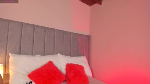 Sara Garcia online show from November 20, 4:45 am