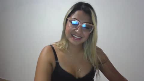 Snapshot of sarissmunera chatting on February 23, 4:07 am sarissmunera online show from February 23, 4:07 am