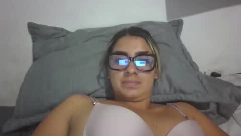 Snapshot of sarissmunera chatting on October 23, 12:32 am sarissmunera online show from October 23, 12:32 am