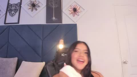 Sara  online show from December 18, 6:10 am