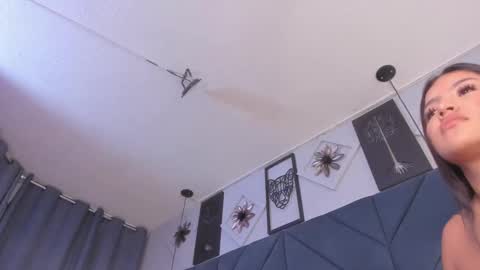 Sara  online show from January 3, 6:22 am