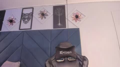 Sara  online show from February 9, 3:53 am