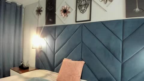 Sara  online show from February 18, 3:31 am