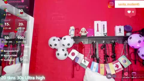 Snapshot of sarita_moller chatting on June 18, 9:14 am Sarita Moller online show from June 18, 9:14 am