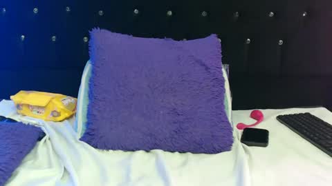 Sara online show from February 8, 7:37 am