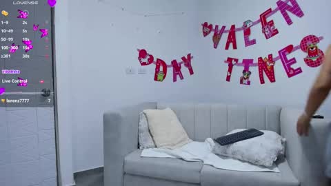 Snapshot of saritadolly_ chatting on February 16, 4:20 am Sara Cute online show from February 16, 4:20 am