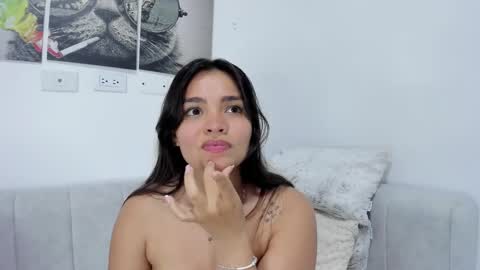 Snapshot of saritadolly_ chatting on March 9, 7:34 am Sara Cute online show from March 9, 7:34 am
