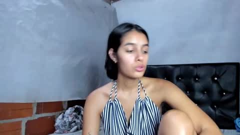 Snapshot of saritavans chatting on October 8, 5:32 pm Sara online show from October 8, 5:32 pm