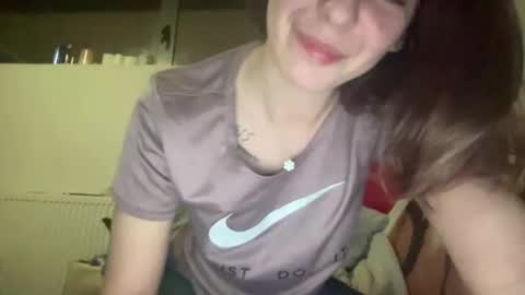 Sarrah online show from March 12, 8:31 pm