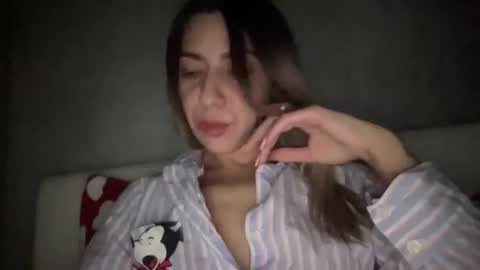 Sarrah online show from November 14, 10:51 pm