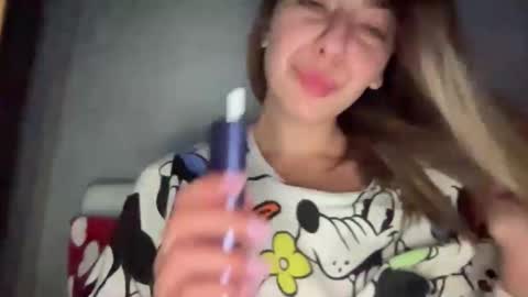 Sarrah online show from November 17, 10:26 pm