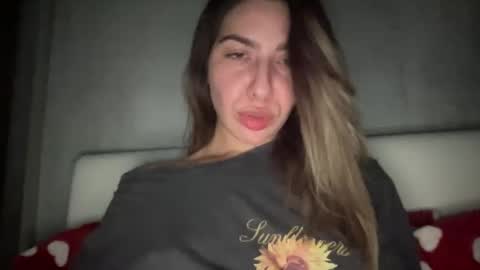 Sarrah online show from November 24, 10:53 pm