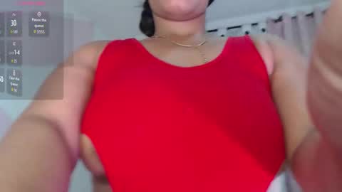 Snapshot of sasha_bigboobs_ chatting on April 12, 10:48 pm sasha_bigboobs_ online show from April 12, 10:48 pm