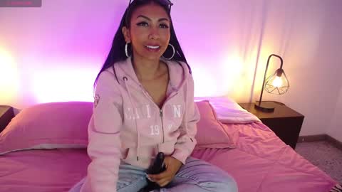 Sasha Brattz online show from December 3, 7:43 am