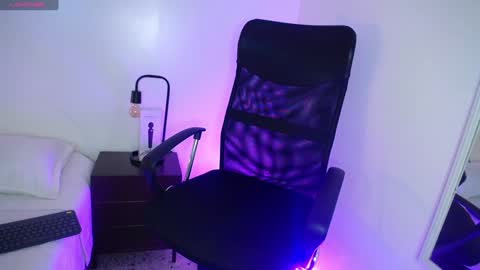 Sasha Brattz online show from December 28, 7:55 am