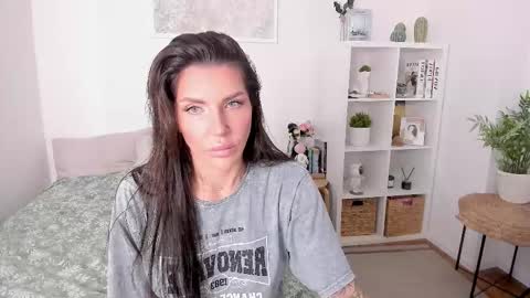 Snapshot of sasha_miro chatting on September 11, 2:00 am Sasha Miro online show from September 11, 2:00 am