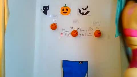 Camila online show from October 16, 7:15 pm