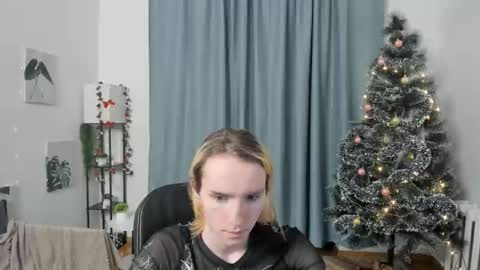 Sasha Vesmus online show from December 16, 9:20 pm