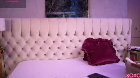 Dennise online show from October 25, 6:46 pm