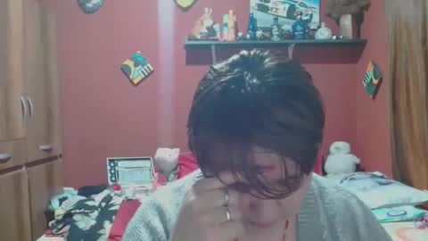 Snapshot of sasharosee2 chatting on February 4, 12:22 pm S A S H A R O S E online show from February 4, 12:22 pm