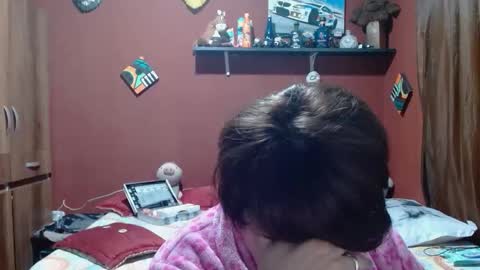 Snapshot of sasharosee2 chatting on February 12, 12:11 pm S A S H A R O S E online show from February 12, 12:11 pm