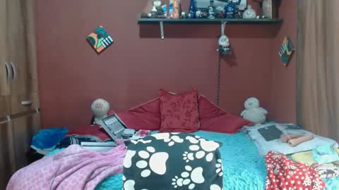 Snapshot of sasharosee2 chatting on February 13, 3:30 pm S A S H A R O S E online show from February 13, 3:30 pm