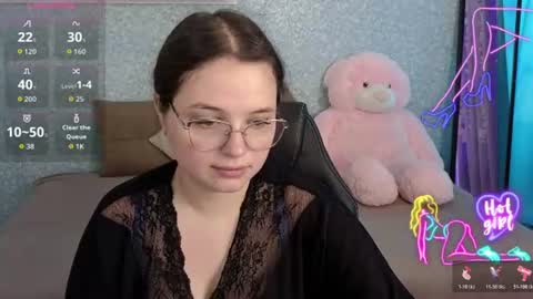 Snapshot of sashavibe chatting on August 3, 5:28 am Sasha online show from August 3, 5:28 am