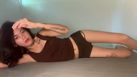 Snapshot of sashi_kaye chatting on March 5, 4:19 am sashi_kaye online show from March 5, 4:19 am