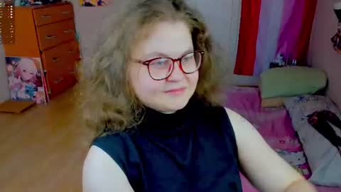 Snapshot of sashy_way chatting on June 23, 4:16 pm .Alexandra online show from June 23, 4:16 pm