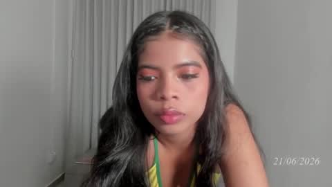 Snapshot of saski_martell chatting on June 22, 4:09 am saski martell online show from June 22, 4:09 am
