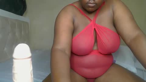 sassie_bee online show from December 1, 10:43 pm