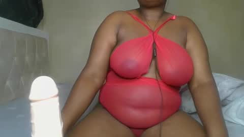 sassie_bee online show from December 3, 11:24 pm